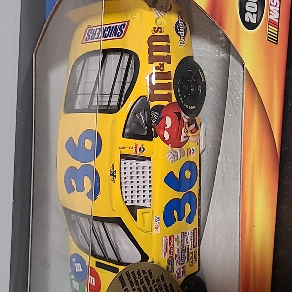2002 Nascar #36 Ken Schrader M&M's Race Car, New in package - Picture 2 of 8